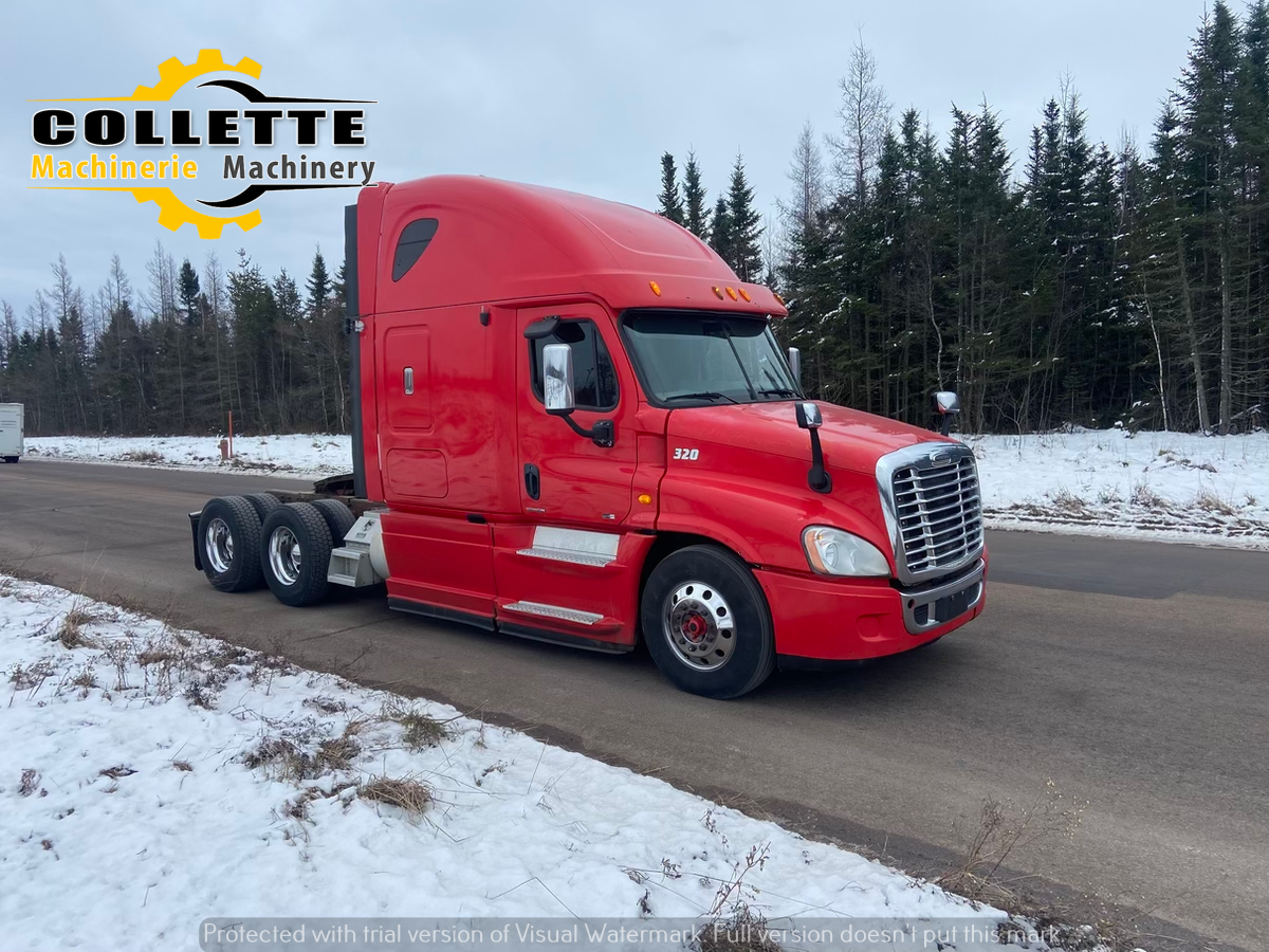 2012 Freightliner Cascadia Detroit DD15 - Image 2