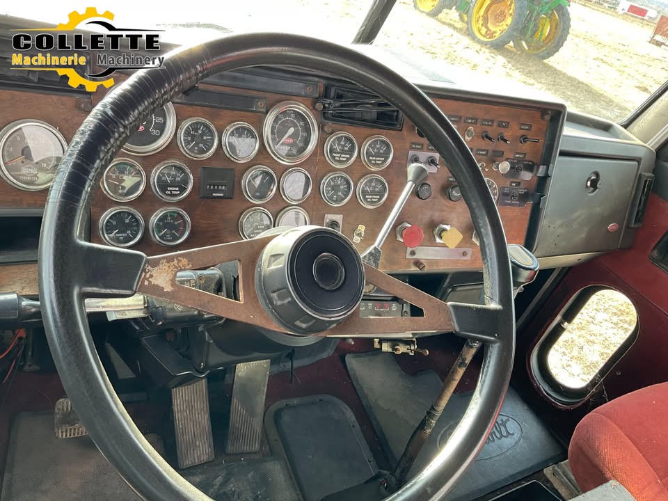 1995 Peterbilt 379 - Image 10