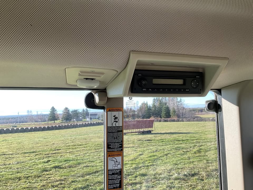 2017 JOHN DEERE 6155m - Image 11