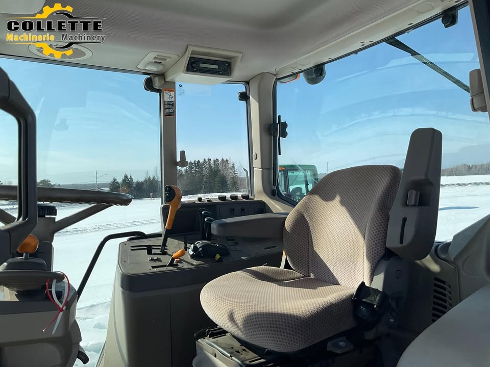 2015 John Deere 6115m - Image 11