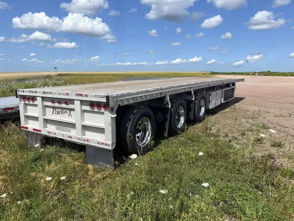 2007 FONTAINE 48f phantom x full aluminum tri axel trailer - Image 13