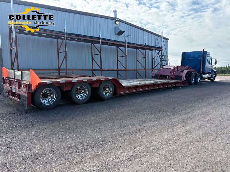 2007 JC lowboy gooseneck trailer - Image 3