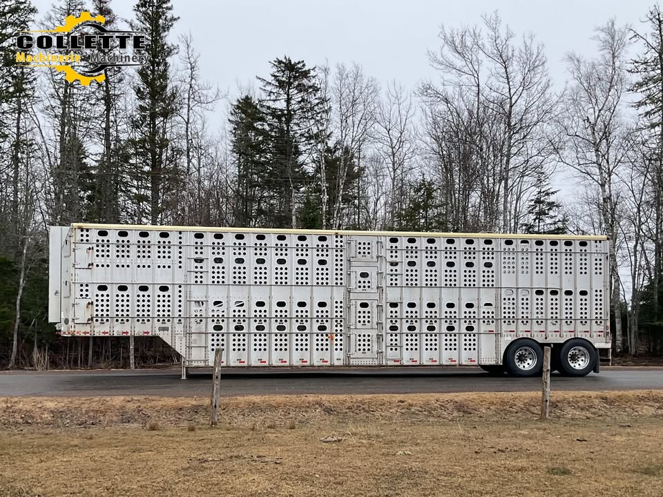 2008 MERRITT 48' livestock trailer - Image 3
